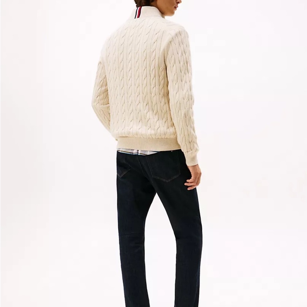 New! Tommy Hilfiger Men's Cream Cable Knit Sweater Size M - Picture 3 of 4